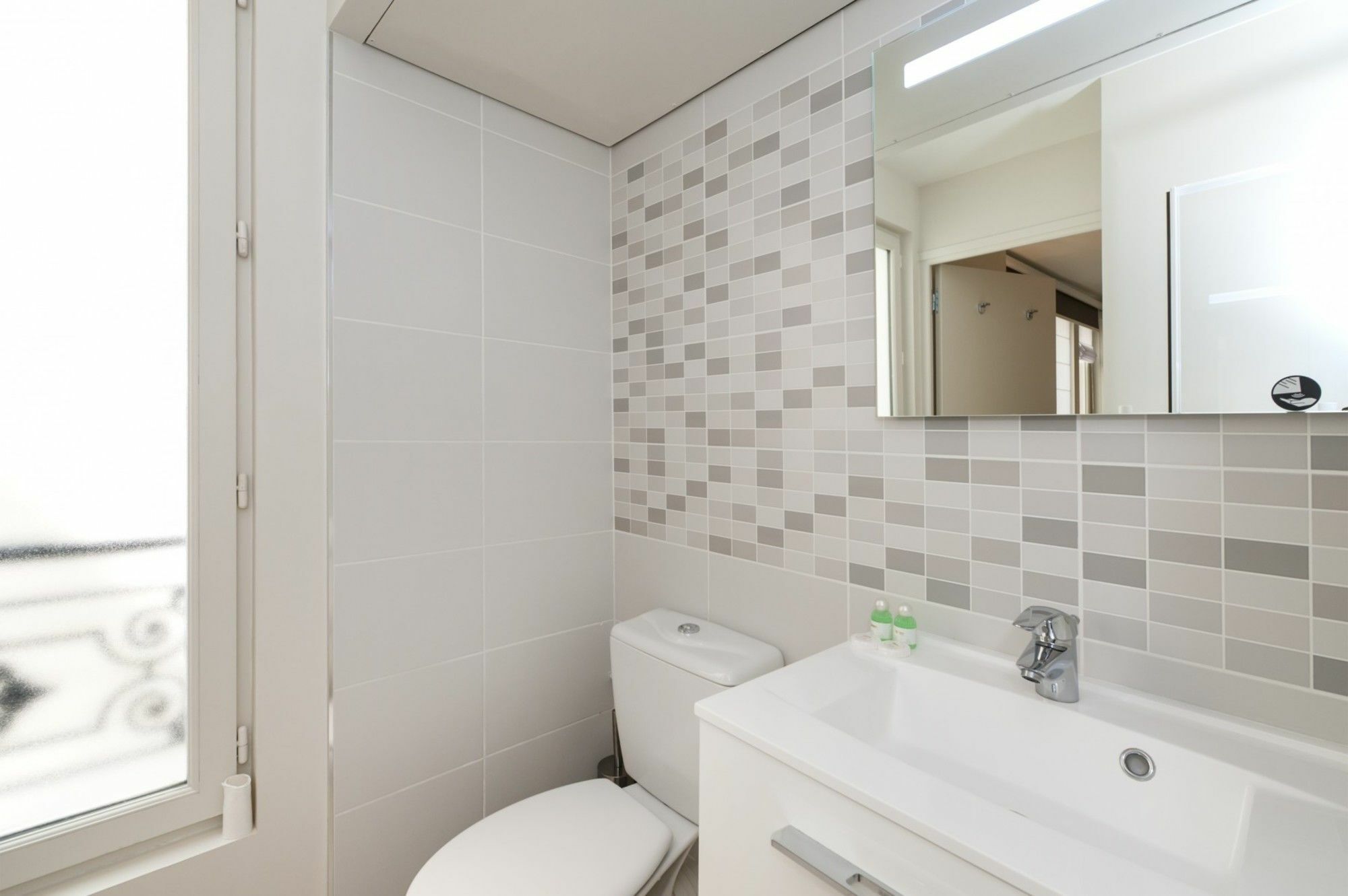 Appartement Yuna Blanche - Serviced Parijs