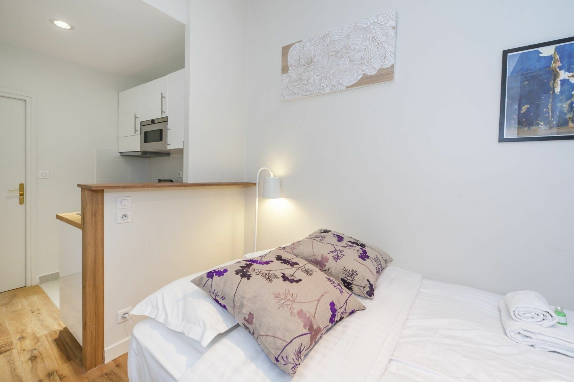 Appartement Yuna Blanche - Serviced Parijs